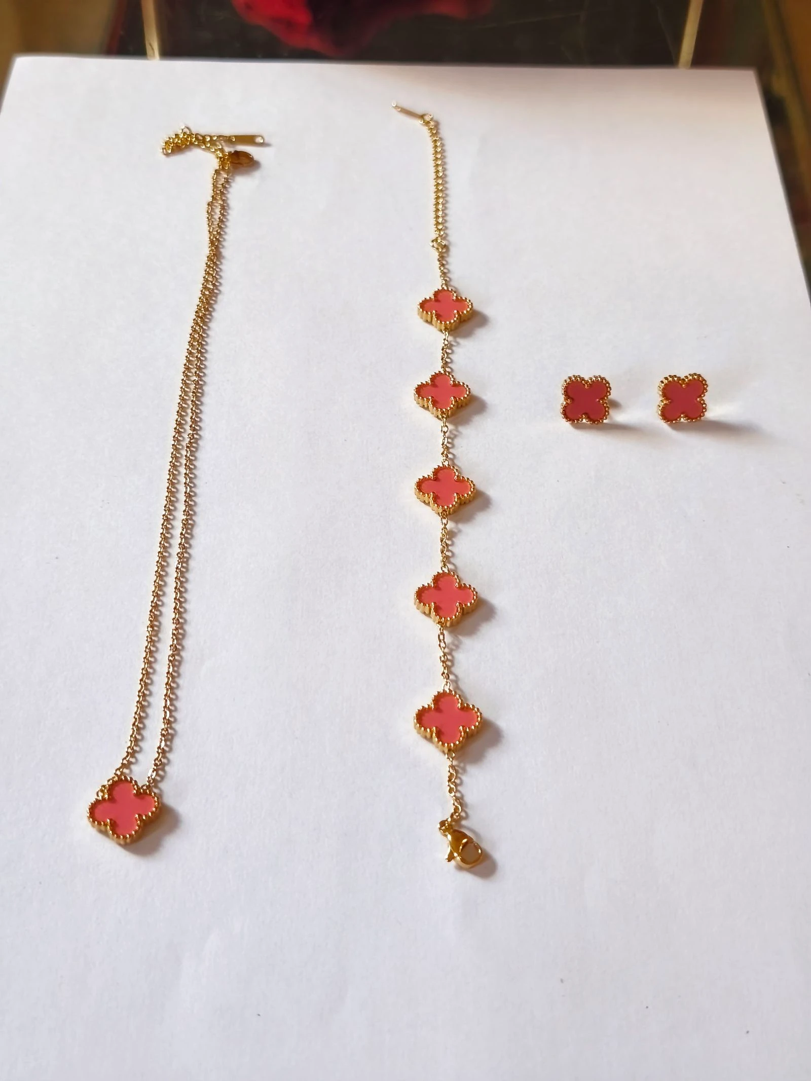 Conjunto de trevo com gargantilha pulseira e brincos corrente dourada de aço – photo 12